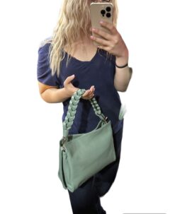 ΓΥΝΑΙΚΕΙΑ ΤΣΑΝΤΑ